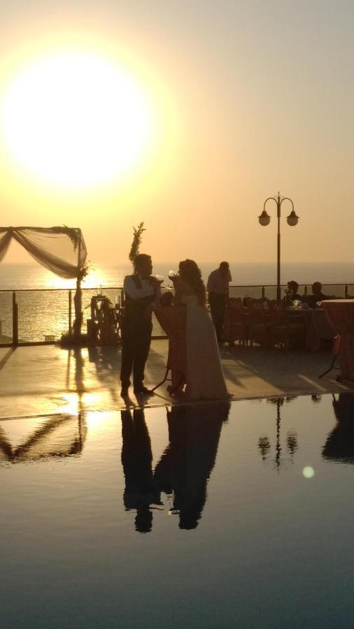 Neopol Hotel Kuşadası Ngoại thất bức ảnh