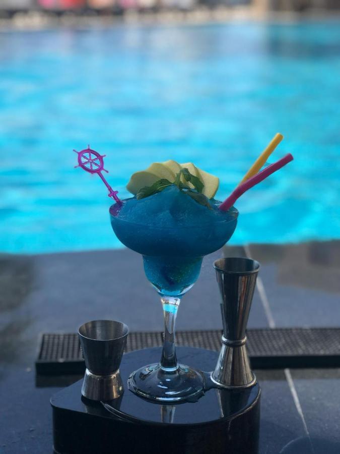 Neopol Hotel Kuşadası Ngoại thất bức ảnh